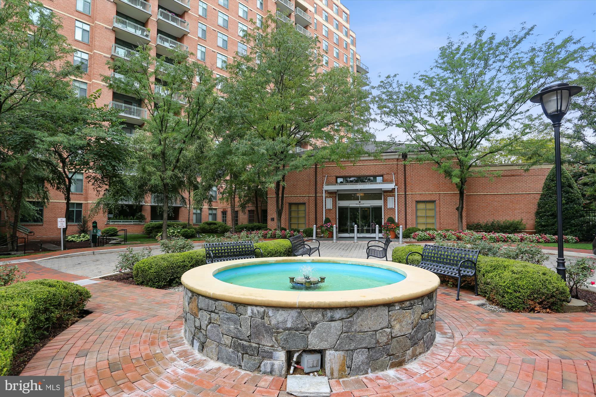 11700 Old Georgetown Road, Unit 1009 Rockville, MD 20852 - Photo 39 of 70 Courtyard