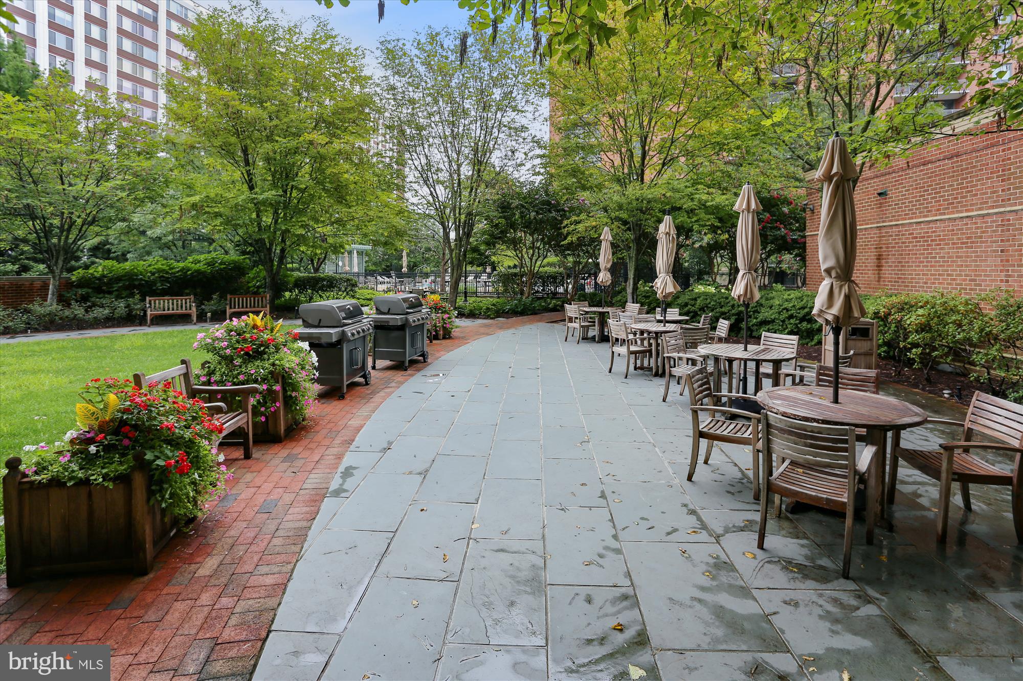11700 Old Georgetown Road, Unit 1009 Rockville, MD 20852 - Photo 40 of 70 Courtyard
