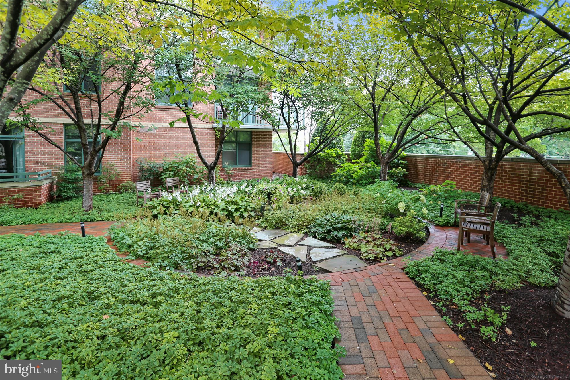 11700 Old Georgetown Road, Unit 1009 Rockville, MD 20852 - Photo 44 of 70 Courtyard