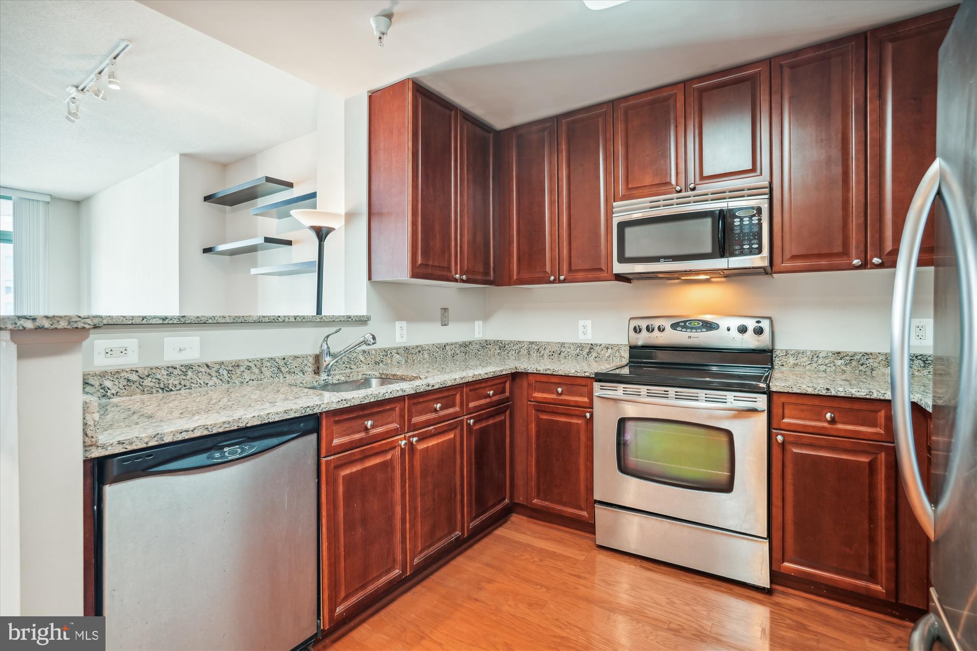 11700 Old Georgetown Road, Unit 1009 Rockville, MD 20852 - Photo 5 of 70 Kitchen