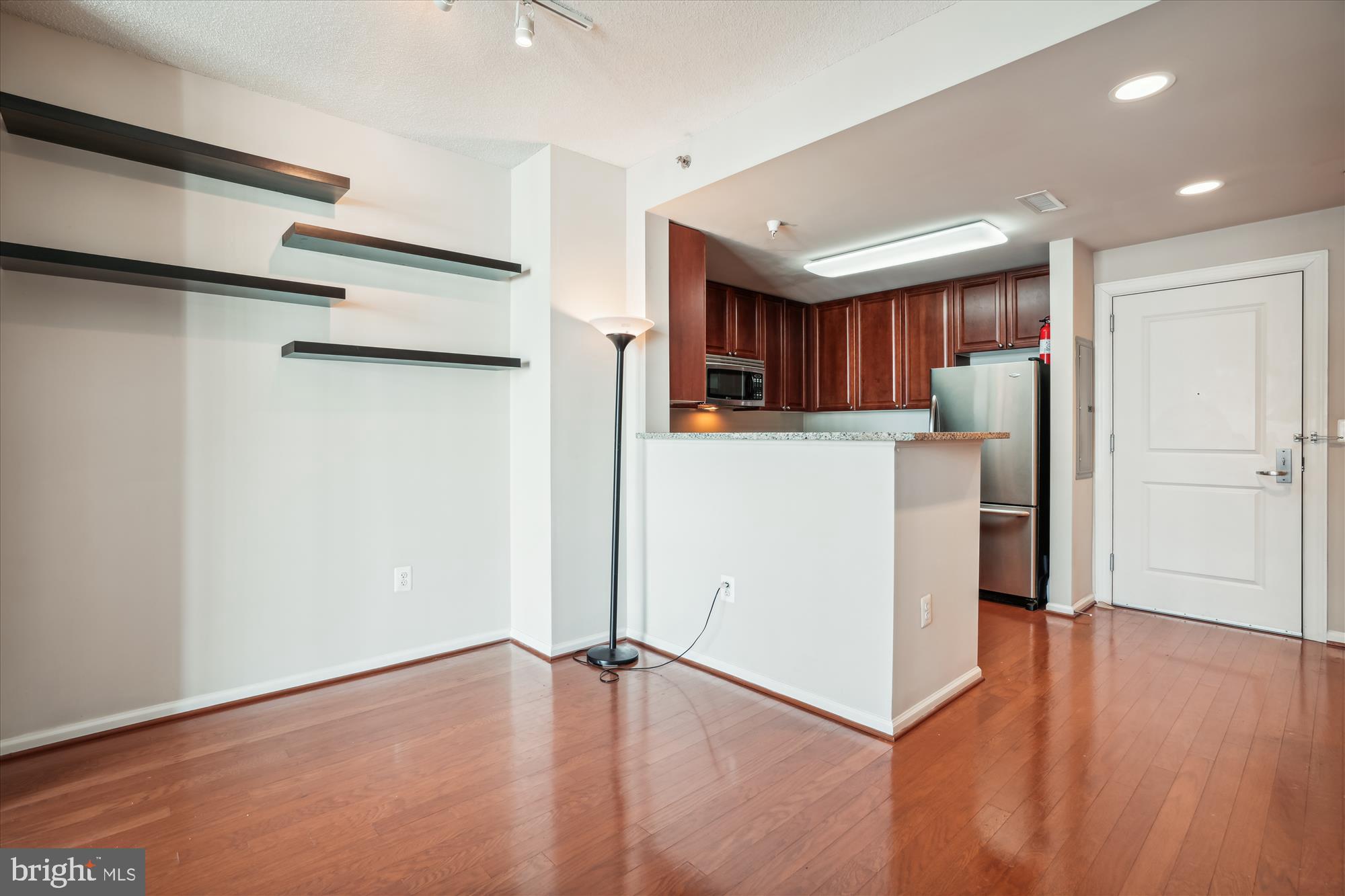 11700 Old Georgetown Road, Unit 1009 Rockville, MD 20852 - Photo 7 of 70 Dining