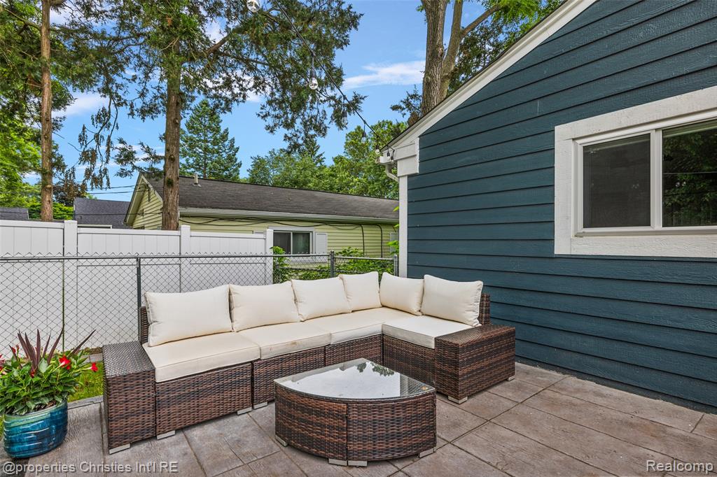 222 North Alice Avenue Rochester, MI 48307 - Photo 63 of 70