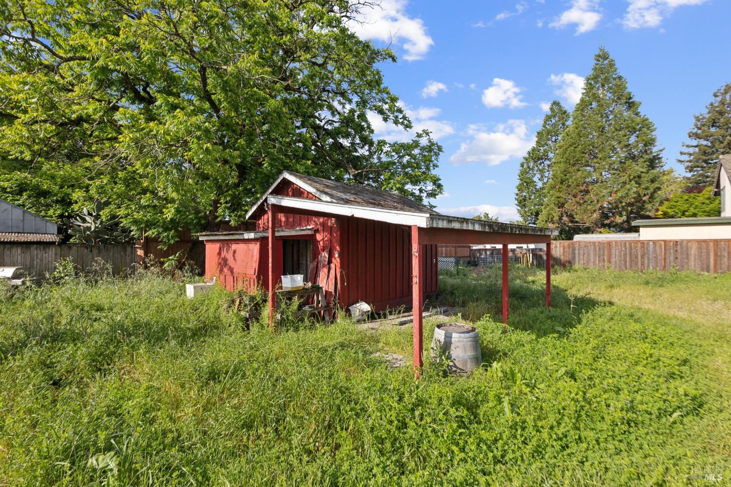 2457 Guerneville Road Santa Rosa, CA 95403 - Photo 10 of 35