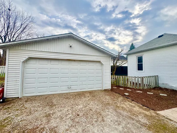 $97,500 | 616 Northwest 2nd Avenue, Aledo, IL 61231