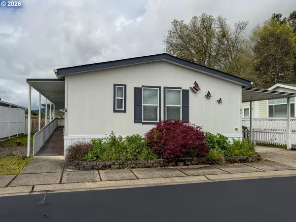 $130,000 | 1000 East Central Avenue, Unit 21, Sutherlin, OR 97479