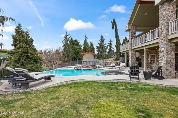$1,195,000 | 11105 Zier Road, Yakima, WA 98908