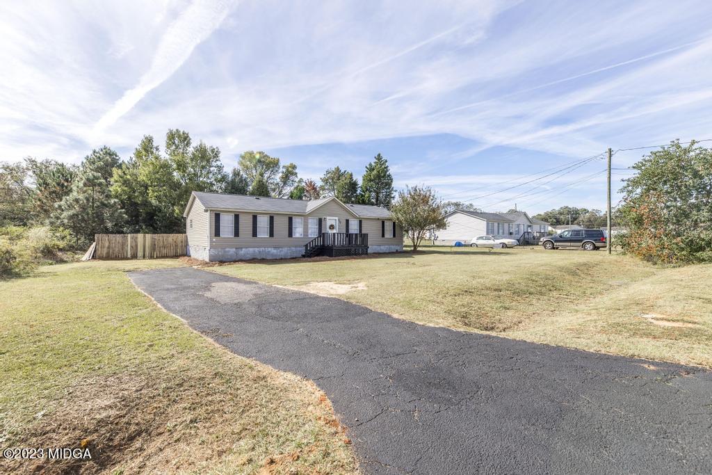 208 Colonial Drive Byron, GA 31008 - Photo 2 of 38 a view of an ocean