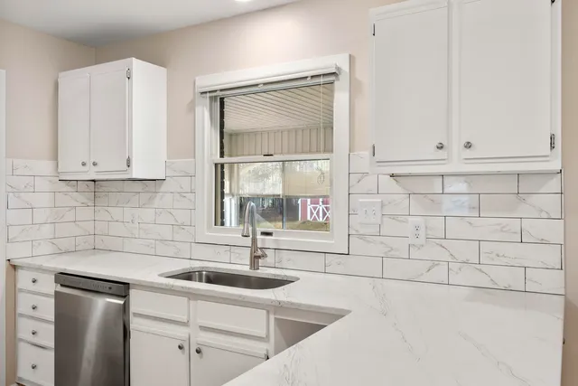 $2,200 | 298 Summerset Lane, Summerville, SC 29483