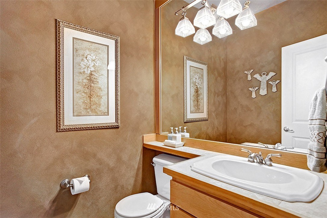 408 Lyons Avenue Northeast Renton, WA 98059 - Photo 11 of 25 Gallery Image 11