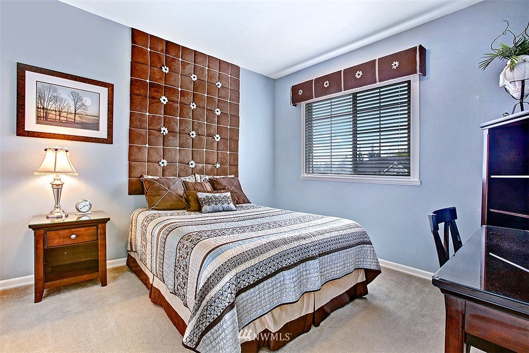 408 Lyons Avenue Northeast Renton, WA 98059 - Photo 18 of 25 Gallery Image 18