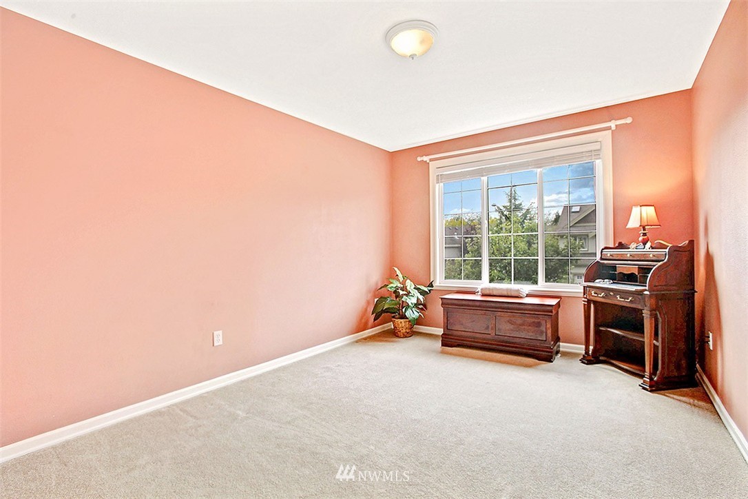 408 Lyons Avenue Northeast Renton, WA 98059 - Photo 20 of 25 Gallery Image 20