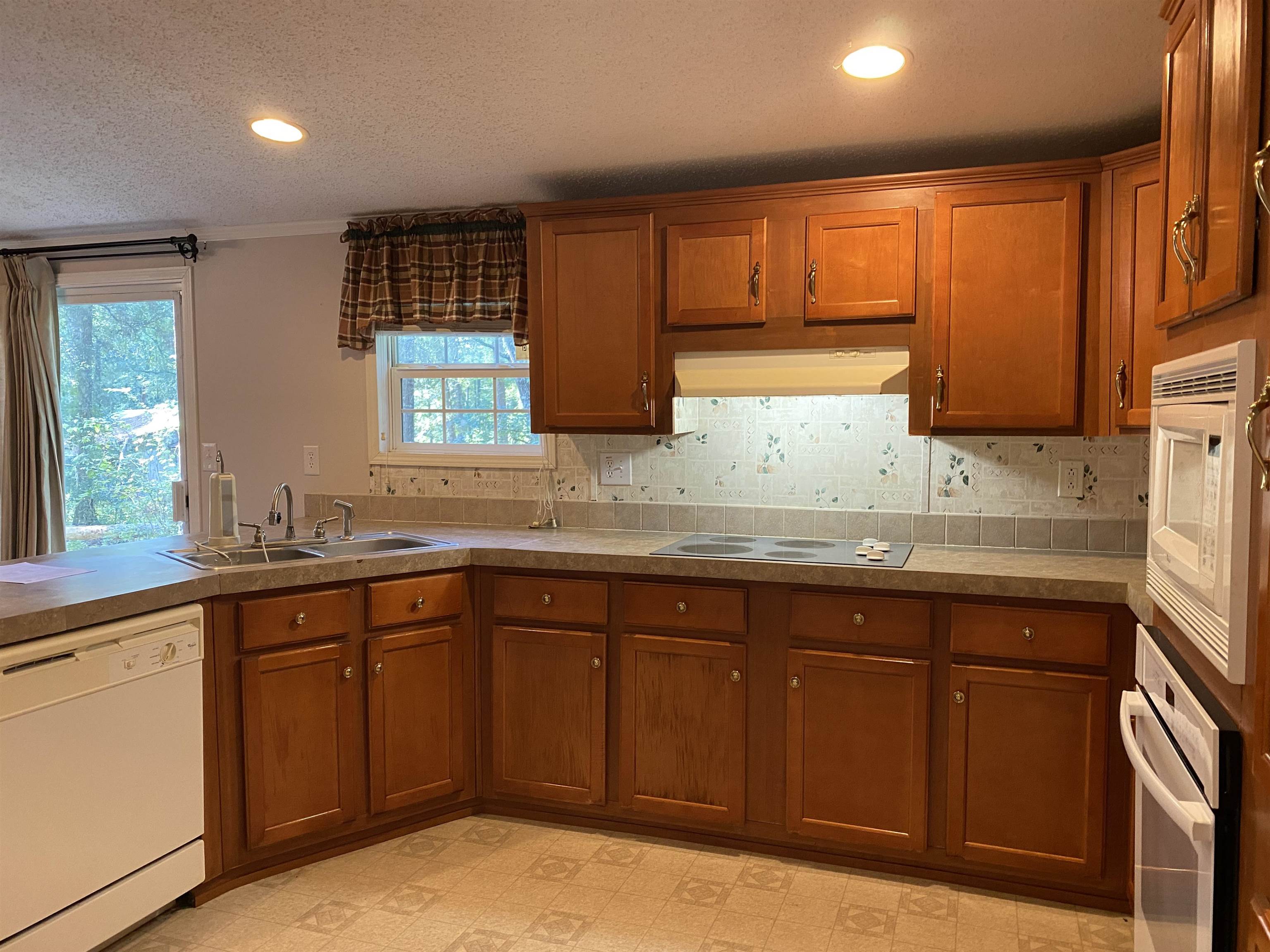 7013 Buckskin Road Tallahassee, FL 32309 - Photo 8 of 19 Gallery Image 8