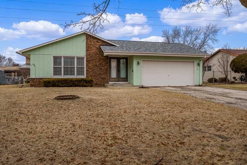 2058 Bootmaker Drive Beloit, WI 53511 - Photo 2 of 34