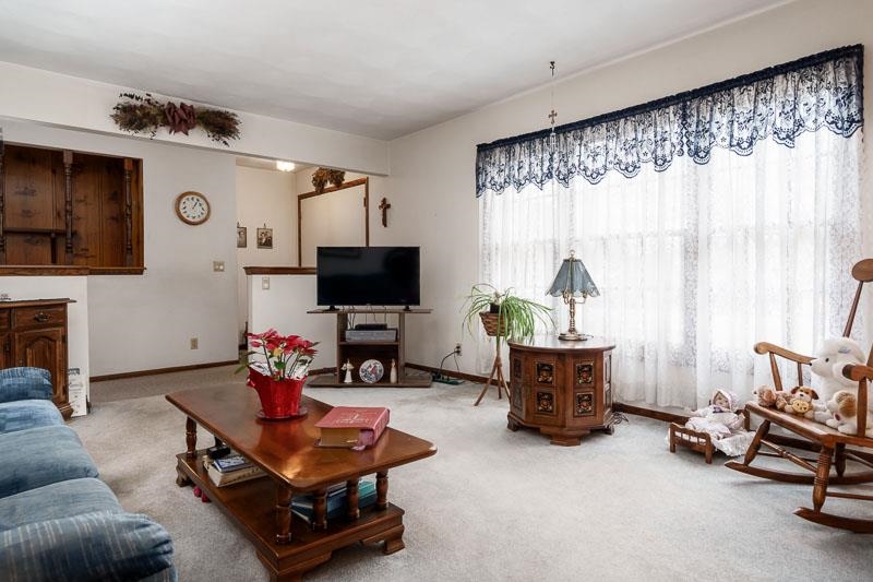 2058 Bootmaker Drive Beloit, WI 53511 - Photo 5 of 34