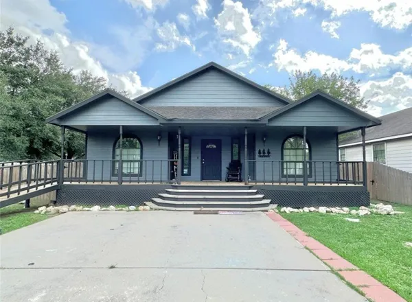 $225,000 | 1011 West 5th Street, El Campo, TX 77437
