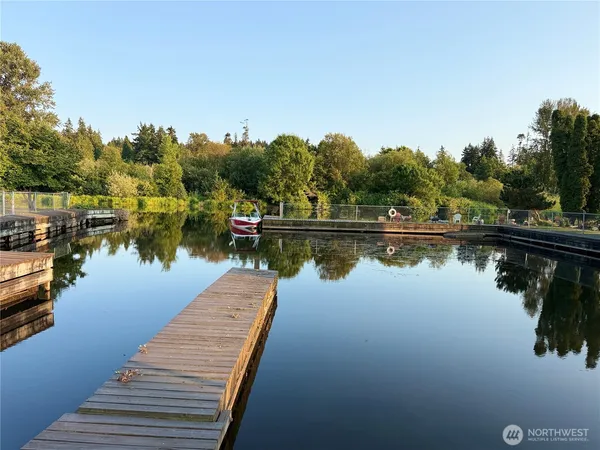 $129,000 | 7301 Northeast 175th Street, Unit 112, Kenmore, WA 98028