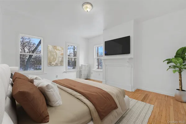 $2,950 | 457 1st Street, Newburgh, NY 12550