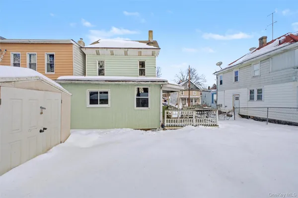 $2,950 | 457 1st Street, Newburgh, NY 12550