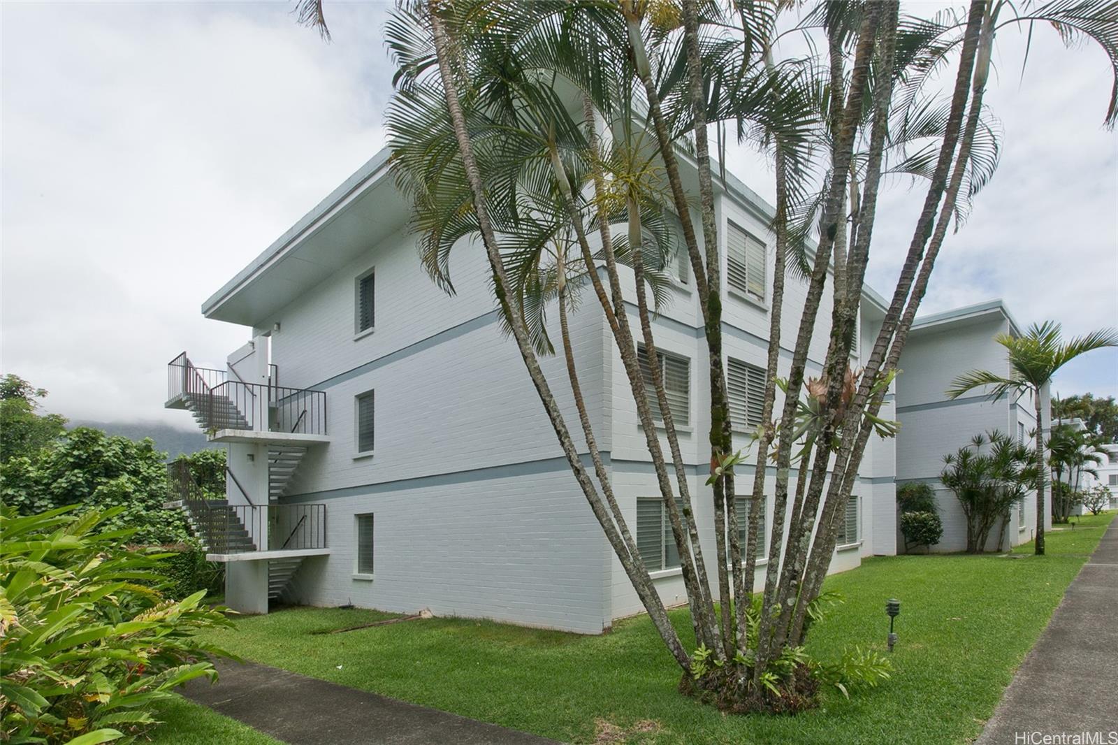 45-535 Luluku Road, Unit G2 Kaneohe, HI 96744 - Photo 8 of 12 a front view of a house with garden