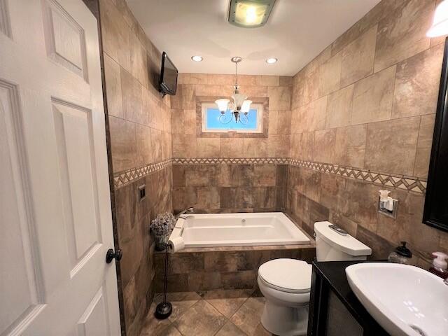 5739 Ridgewood Place Pulaski, VA 24301 - Photo 16 of 25 HALL BATH (2)