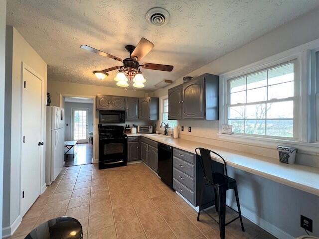 5739 Ridgewood Place Pulaski, VA 24301 - Photo 9 of 25 kitchen (2)