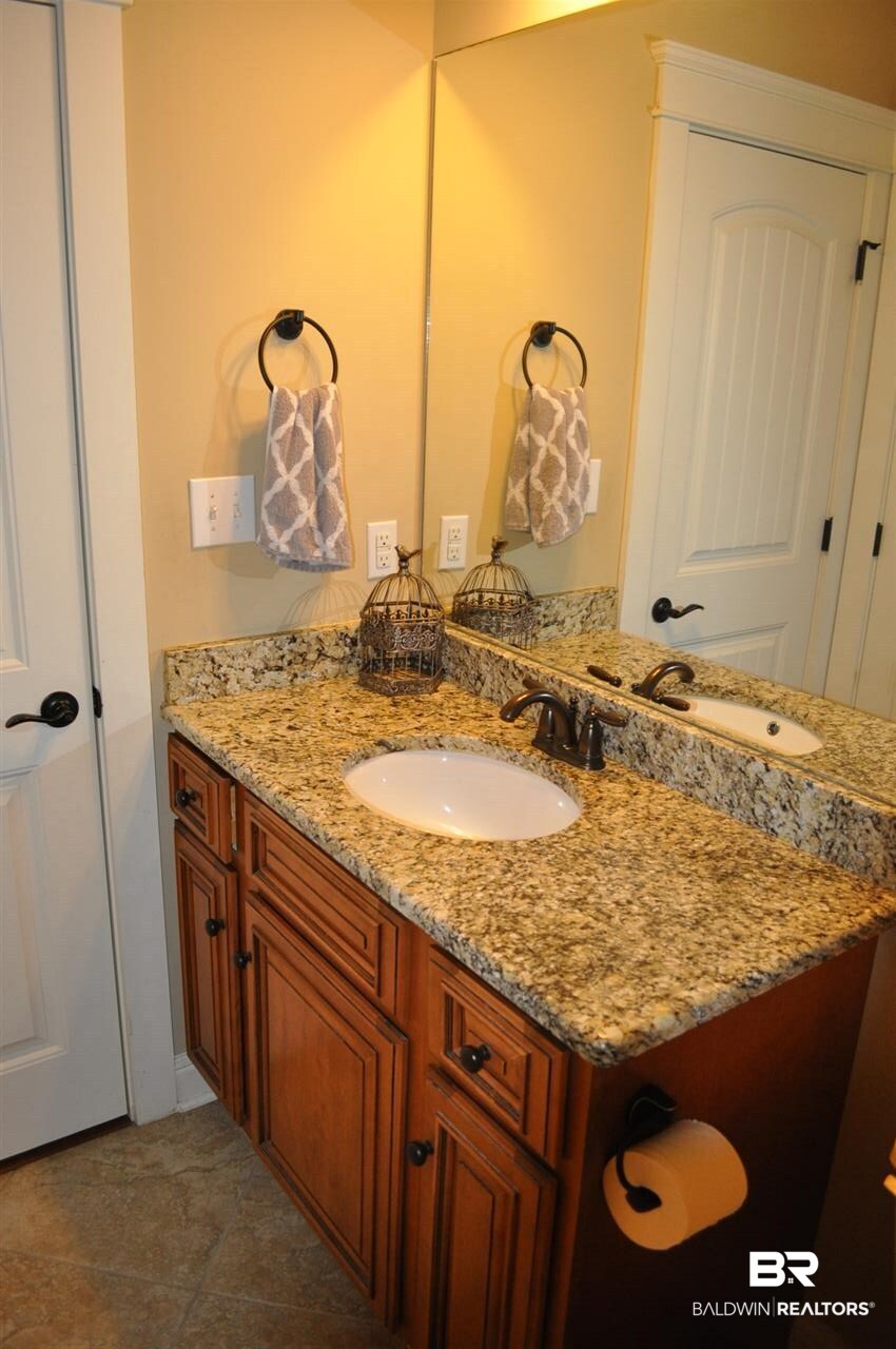 8705 Rosedown Lane Daphne, AL 36526 - Photo 11 of 20 Bathroom