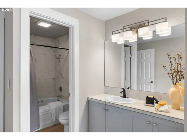 $289,900 | 3240 Northeast 29th Street, Gresham, OR 97030