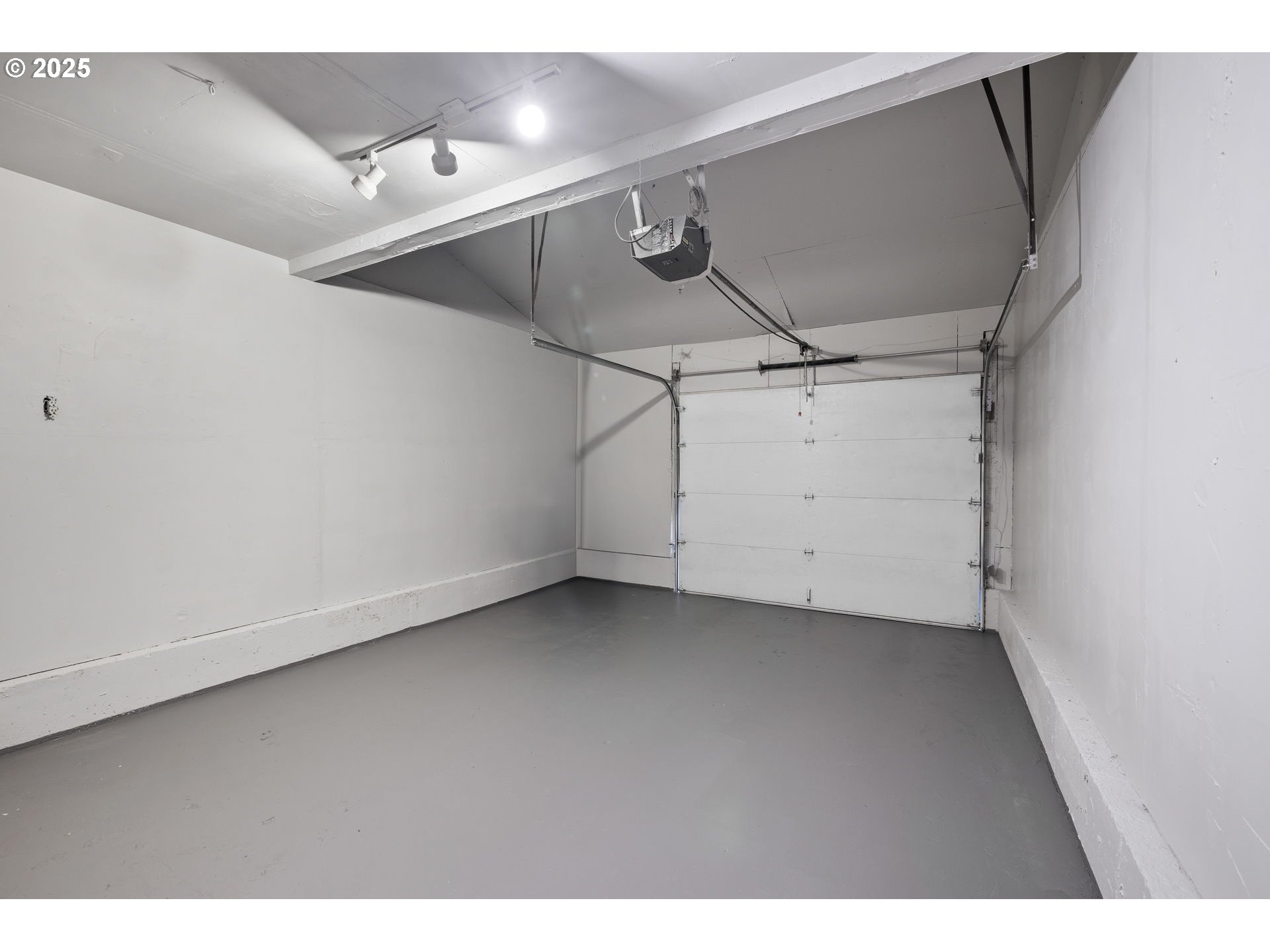 3240 Northeast 29th Street Gresham, OR 97030 - Photo 28 of 29 a view of a garage