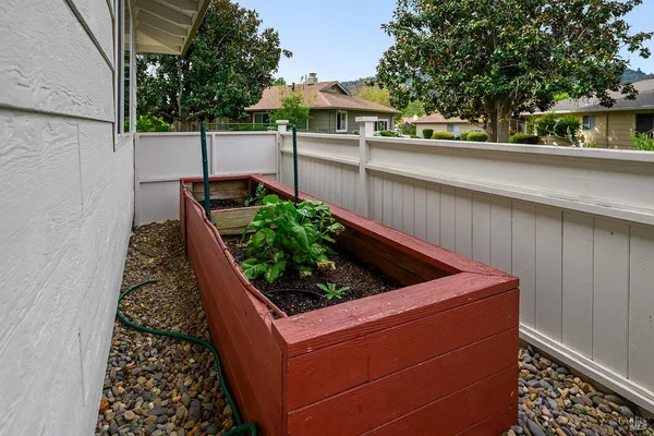 $619,000 | 333 Twin Lakes Drive, Santa Rosa, CA 95409