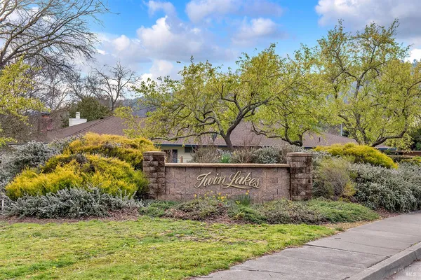 $619,000 | 333 Twin Lakes Drive, Santa Rosa, CA 95409
