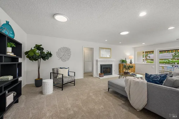 $619,000 | 333 Twin Lakes Drive, Santa Rosa, CA 95409