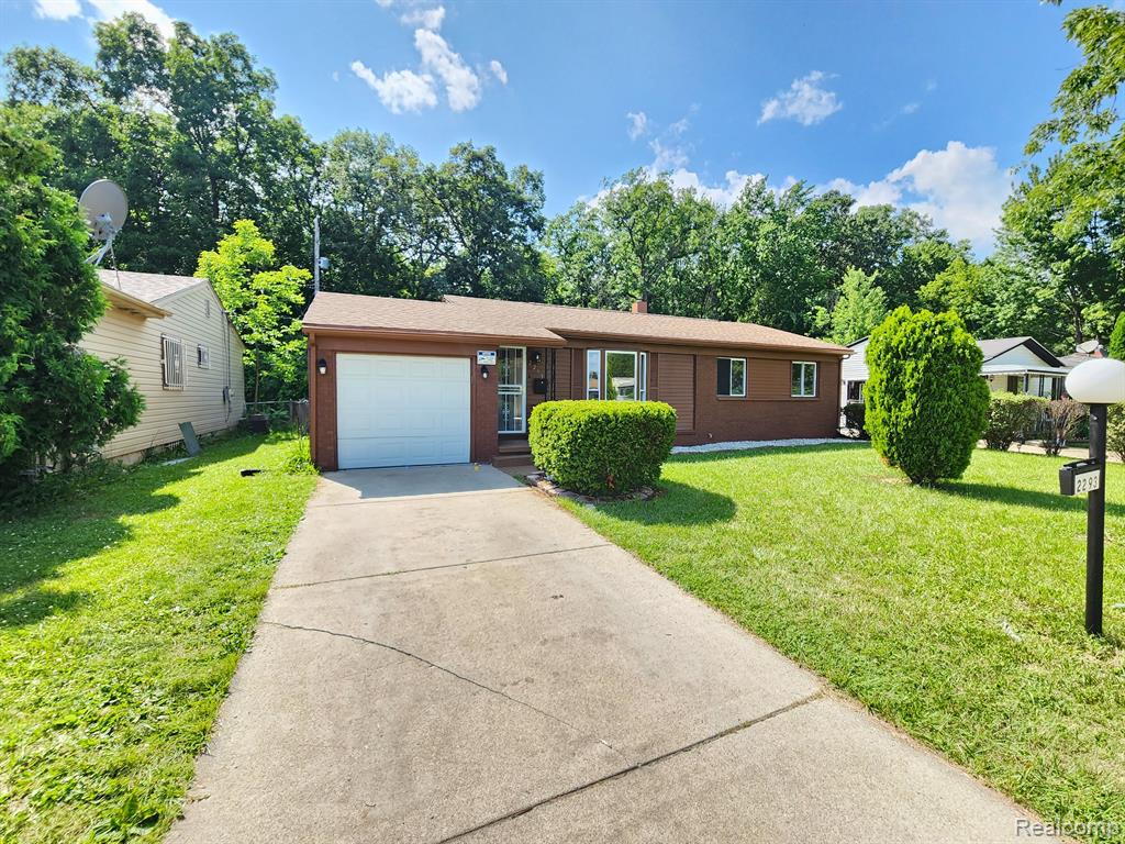 2293 Bates Road Mount Morris, MI 48458 - Photo 2 of 21