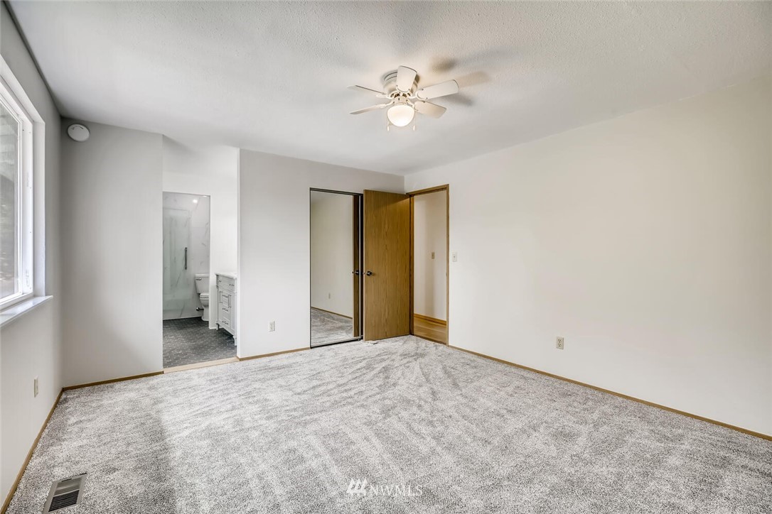 4417 Chrisella Road East Edgewood, WA 98372 - Photo 12 of 28 Gallery Image 12