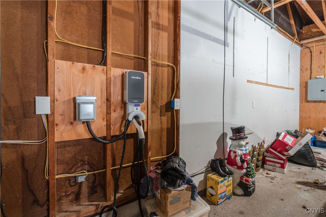 4976 Surrey Lane Clay, NY 13088 - Photo 41 of 47 Electric vehicle charger in the garage already!