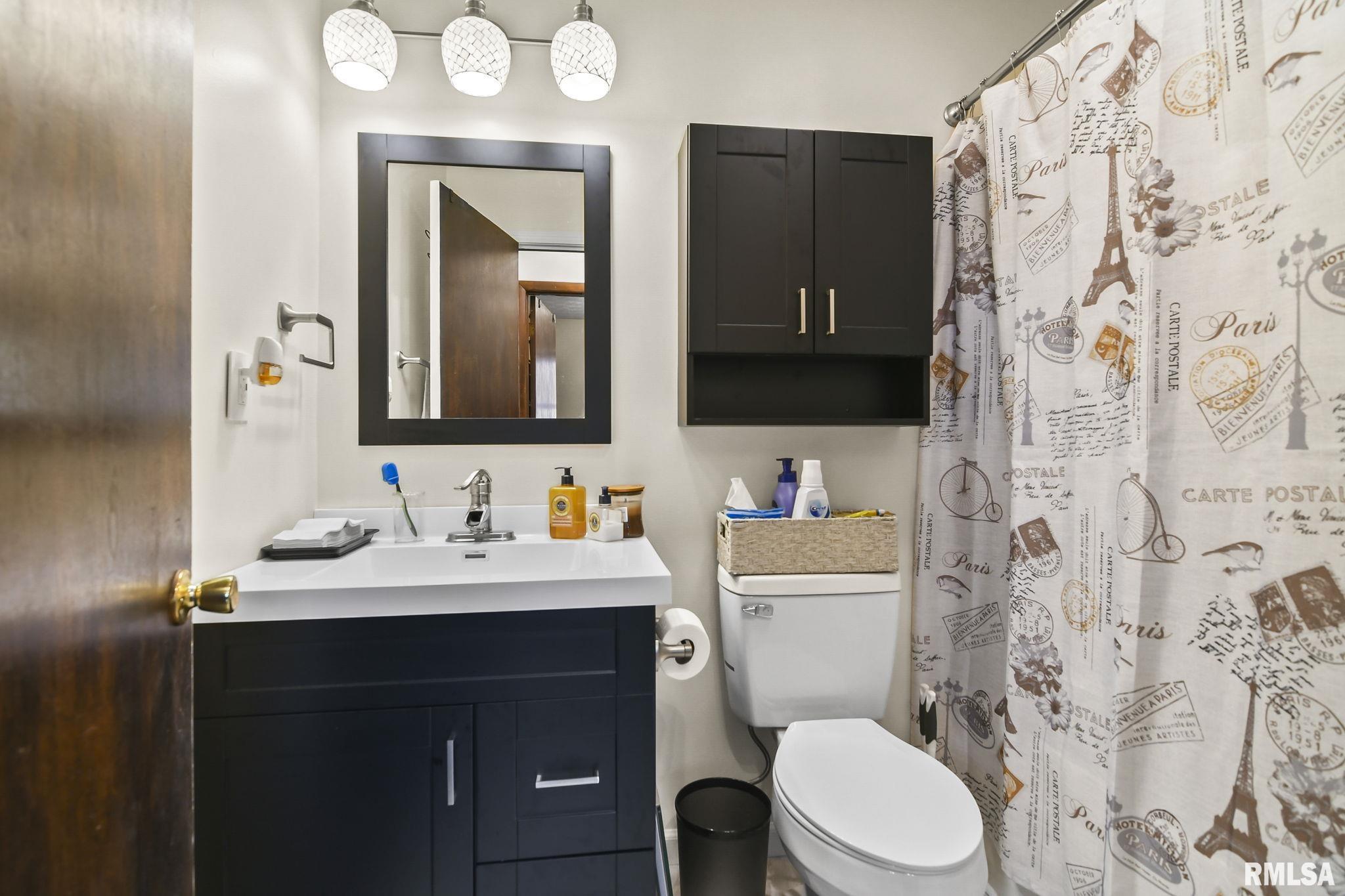 2249 East Watch Avenue Springfield, IL 62702 - Photo 12 of 24 Gallery Image 12