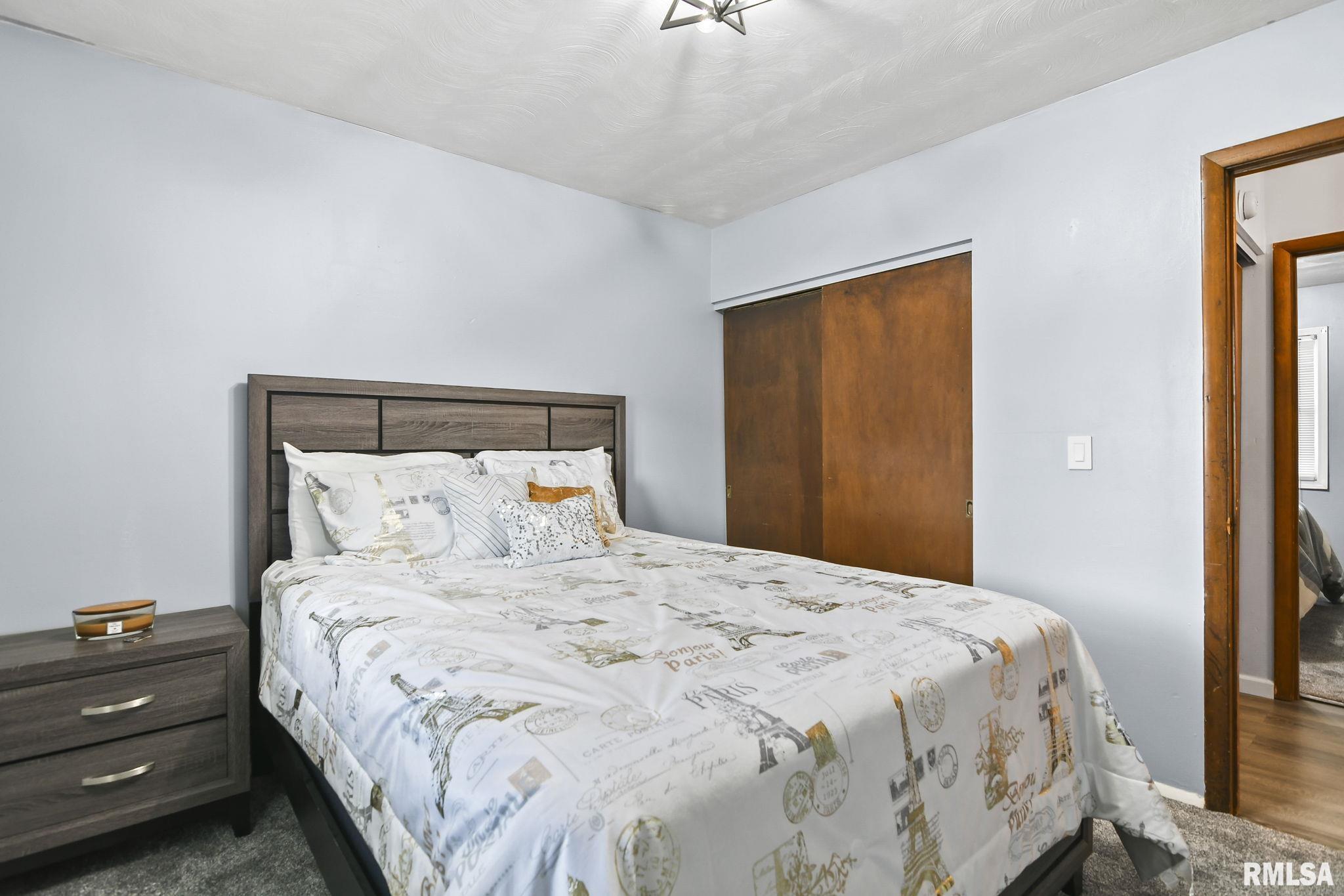 2249 East Watch Avenue Springfield, IL 62702 - Photo 13 of 24 Gallery Image 13