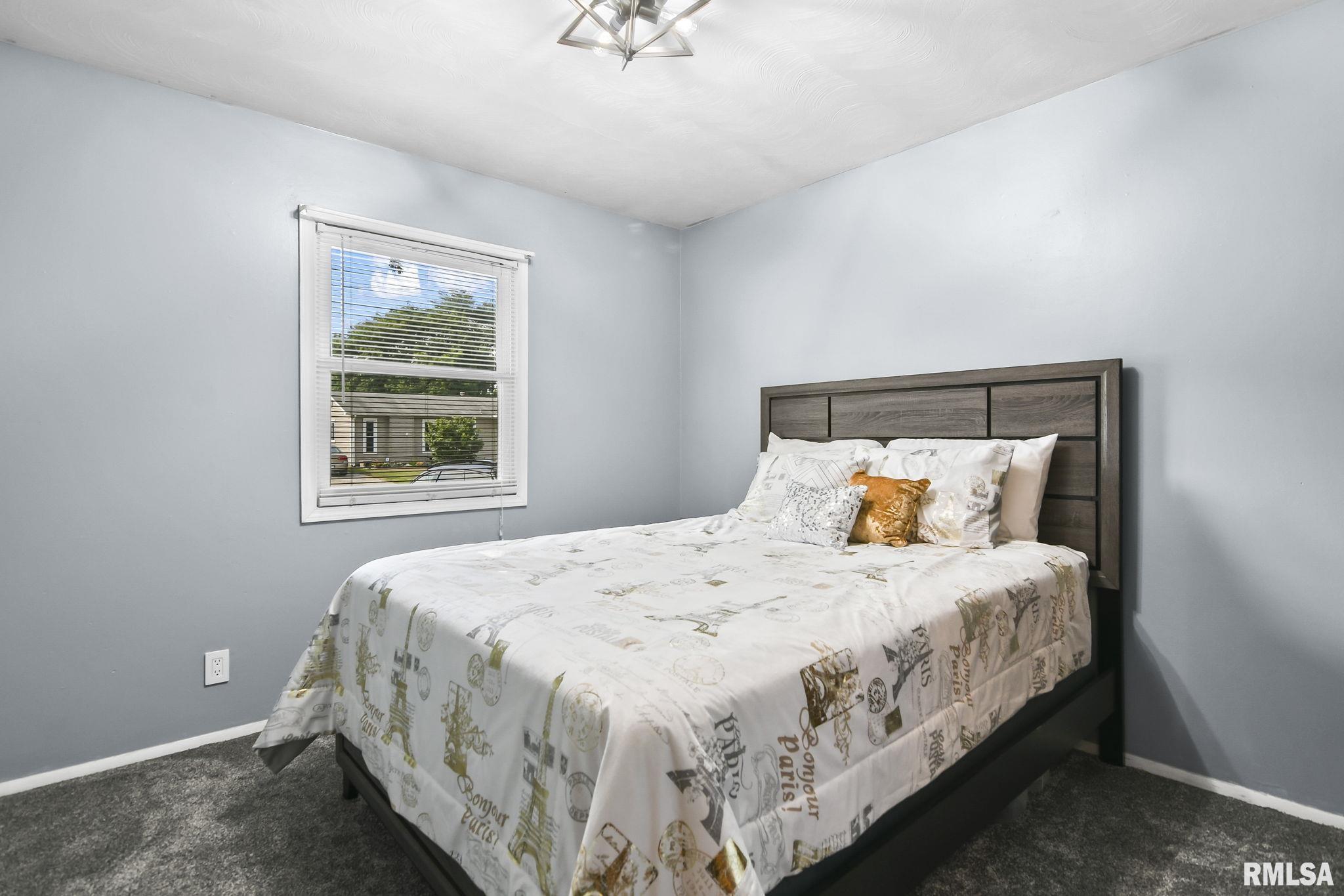 2249 East Watch Avenue Springfield, IL 62702 - Photo 14 of 24 Gallery Image 14