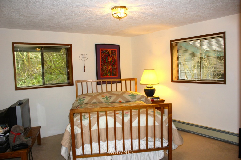 1305 Kaiser Road Southwest Olympia, WA 98512 - Photo 15 of 25 Gallery Image 15