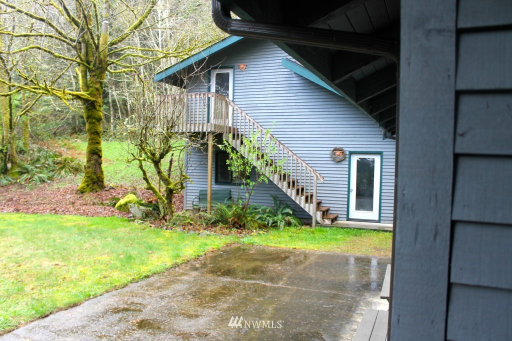 1305 Kaiser Road Southwest Olympia, WA 98512 - Photo 21 of 25 Gallery Image 21