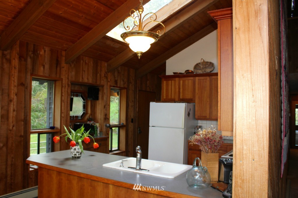 1305 Kaiser Road Southwest Olympia, WA 98512 - Photo 5 of 25 Gallery Image 5