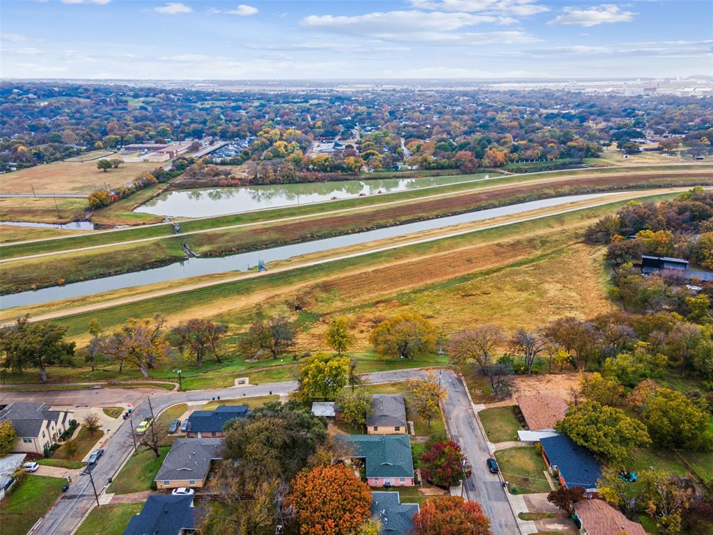 5317 Redbud Lane Fort Worth, TX 76114 - Photo 6 of 16 a view of a city with an ocean view