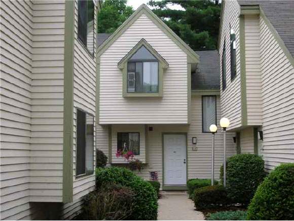 - Franklin Heights, Unit 37 Rochester, NH 03867 - Photo 1 of 3