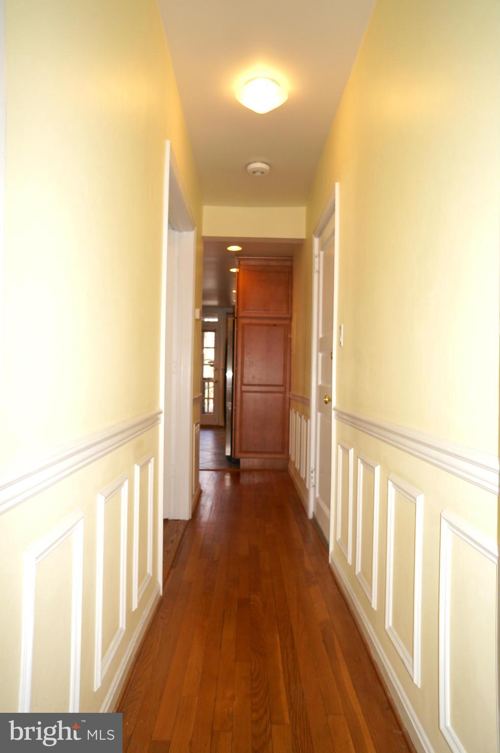 9 Russell Road, Unit C Alexandria, VA 22301 - Photo 11 of 30 Hallway