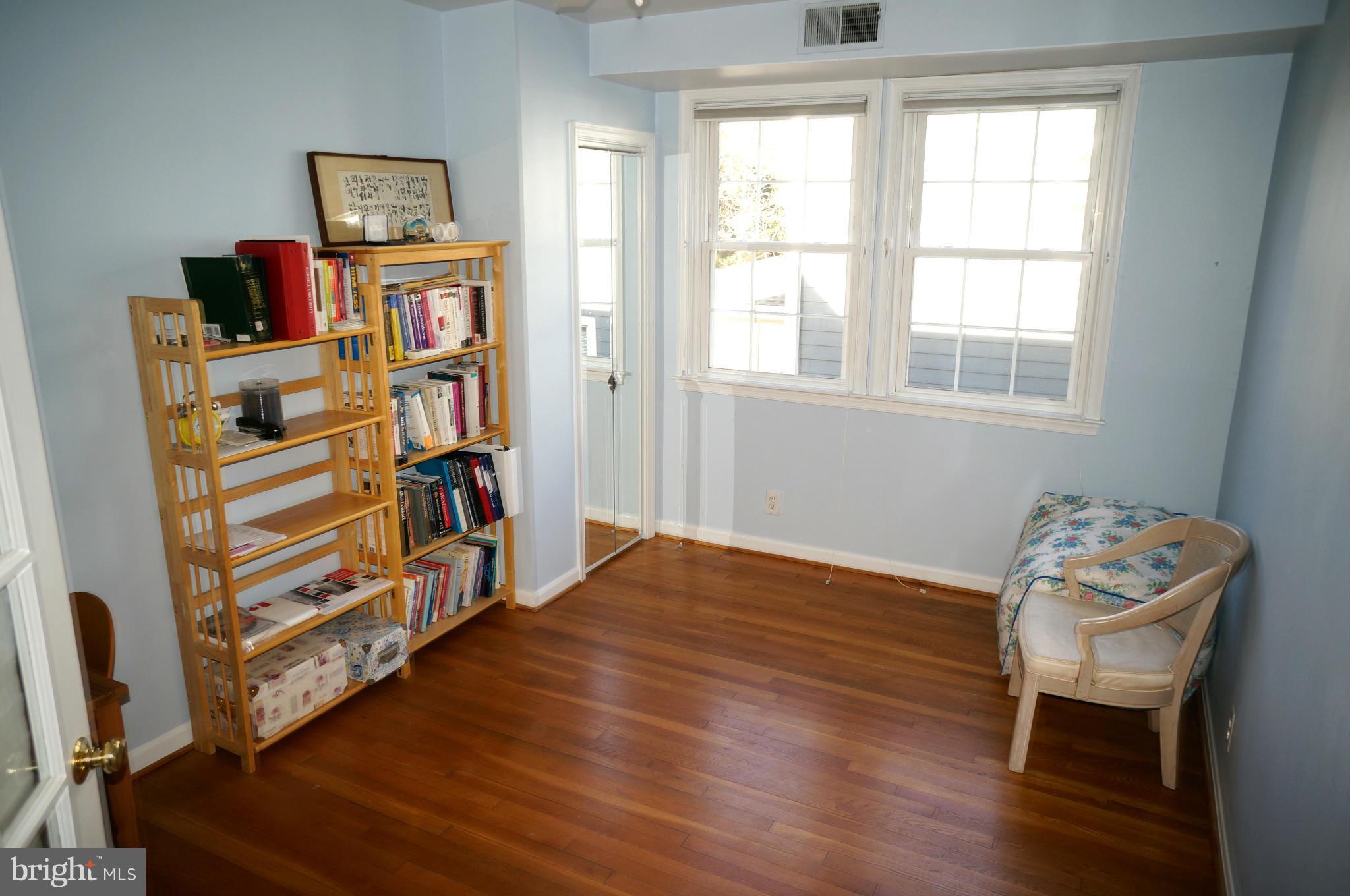 9 Russell Road, Unit C Alexandria, VA 22301 - Photo 18 of 30 Bedroom #2