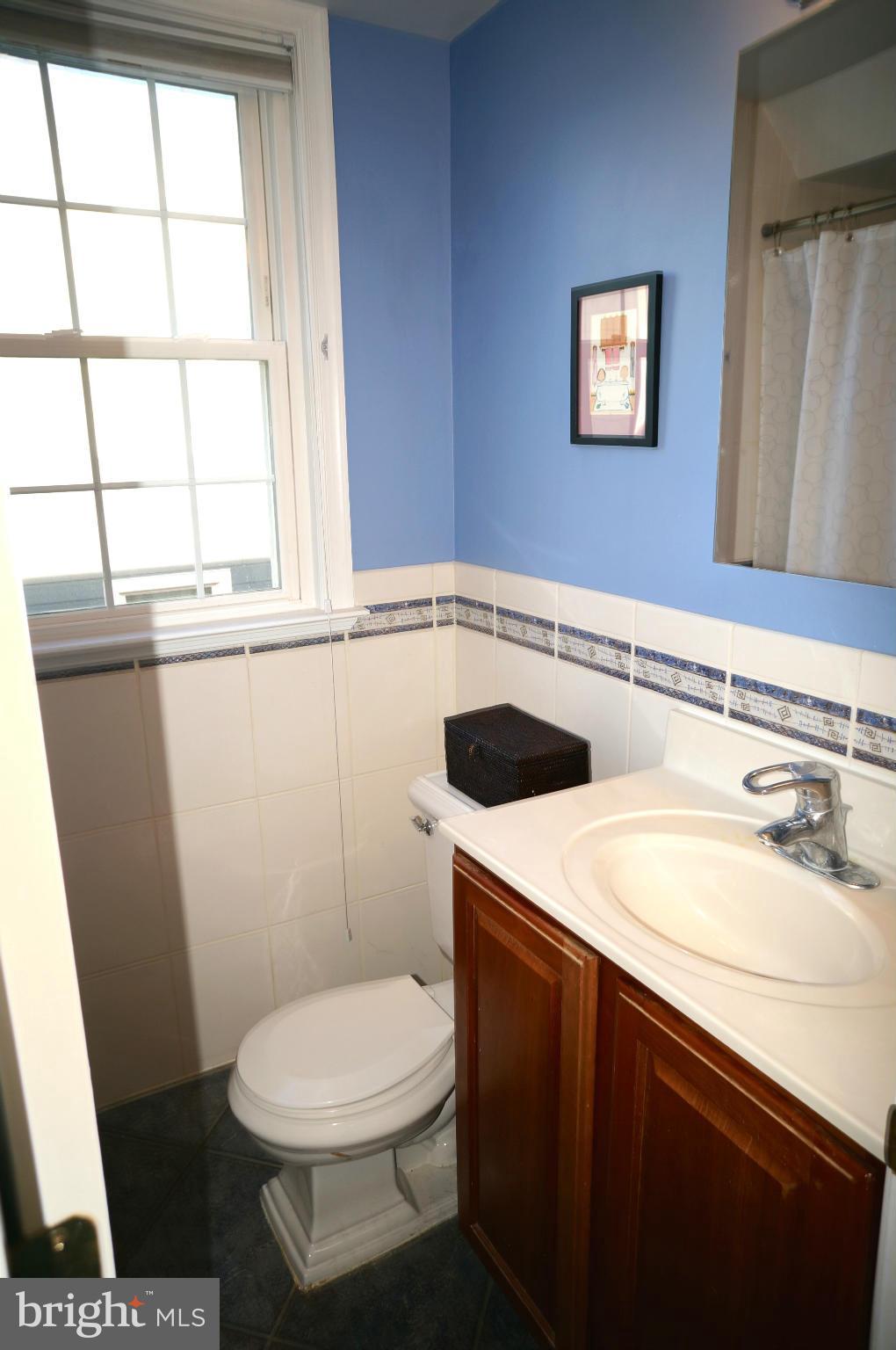 9 Russell Road, Unit C Alexandria, VA 22301 - Photo 20 of 30 Bath