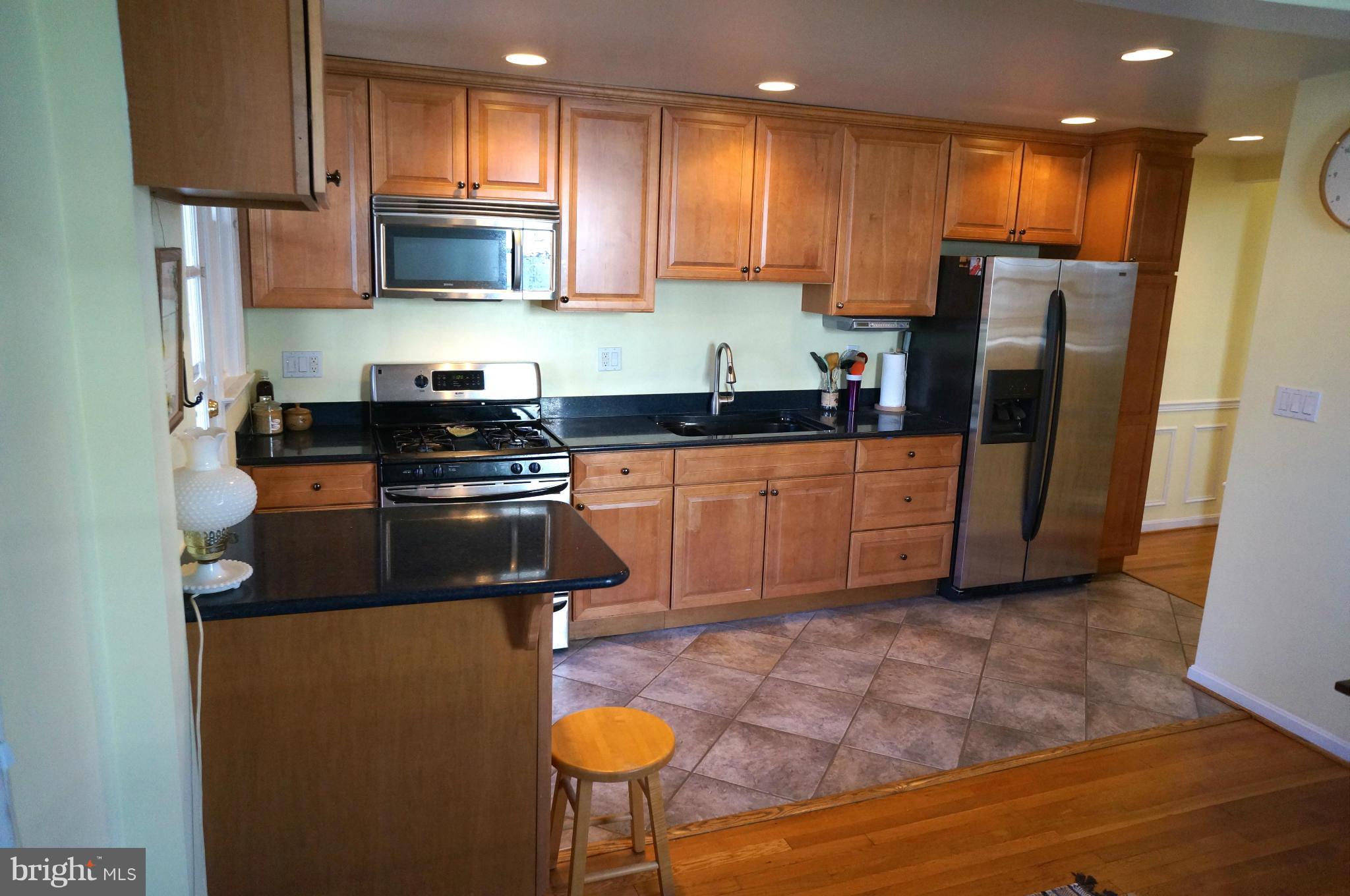 9 Russell Road, Unit C Alexandria, VA 22301 - Photo 6 of 30 Kitchen