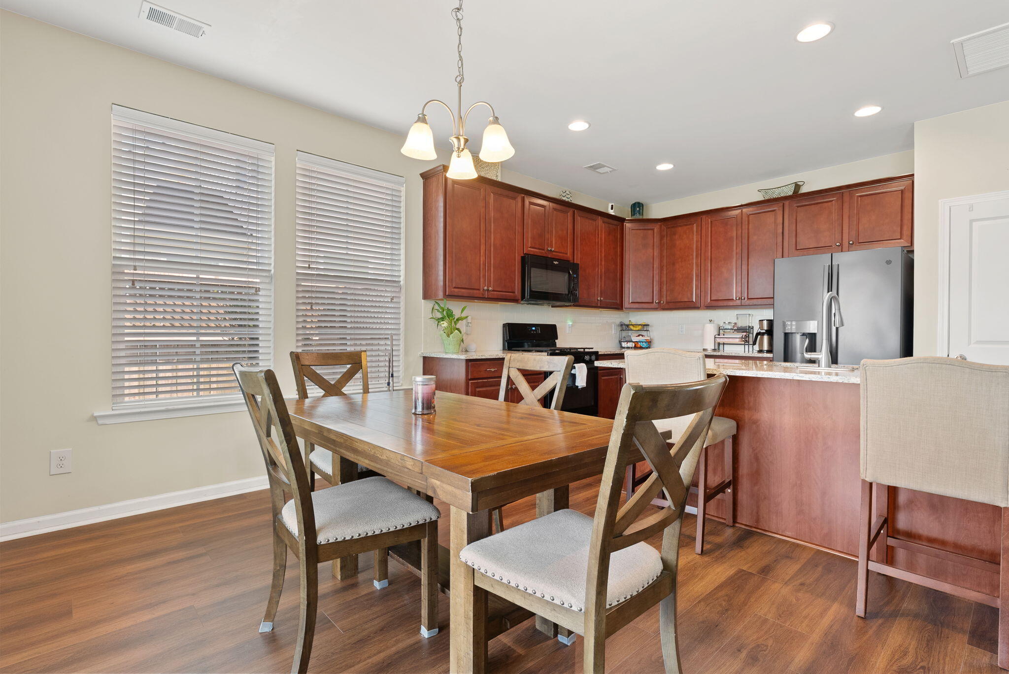 482 Spectrum Road Summerville, SC 29486 - Photo 15 of 52 18-web-or-mls-BARCLAY MEDIA CO.-26