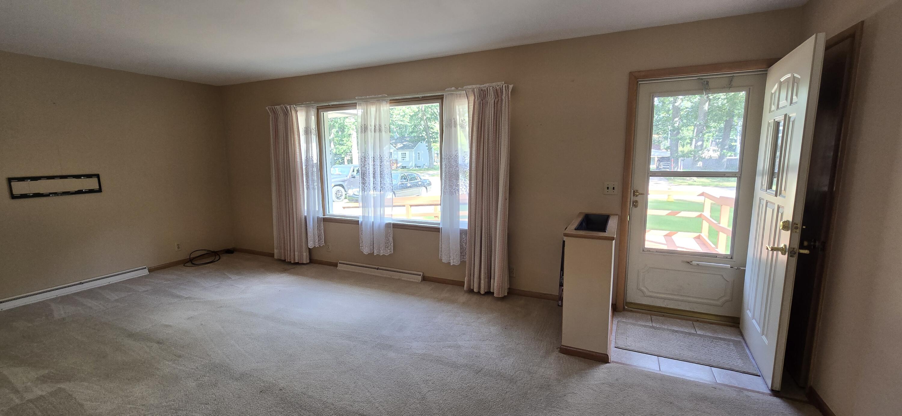 2159 Seminole Road Muskegon, MI 49441 - Photo 7 of 29 1000014163