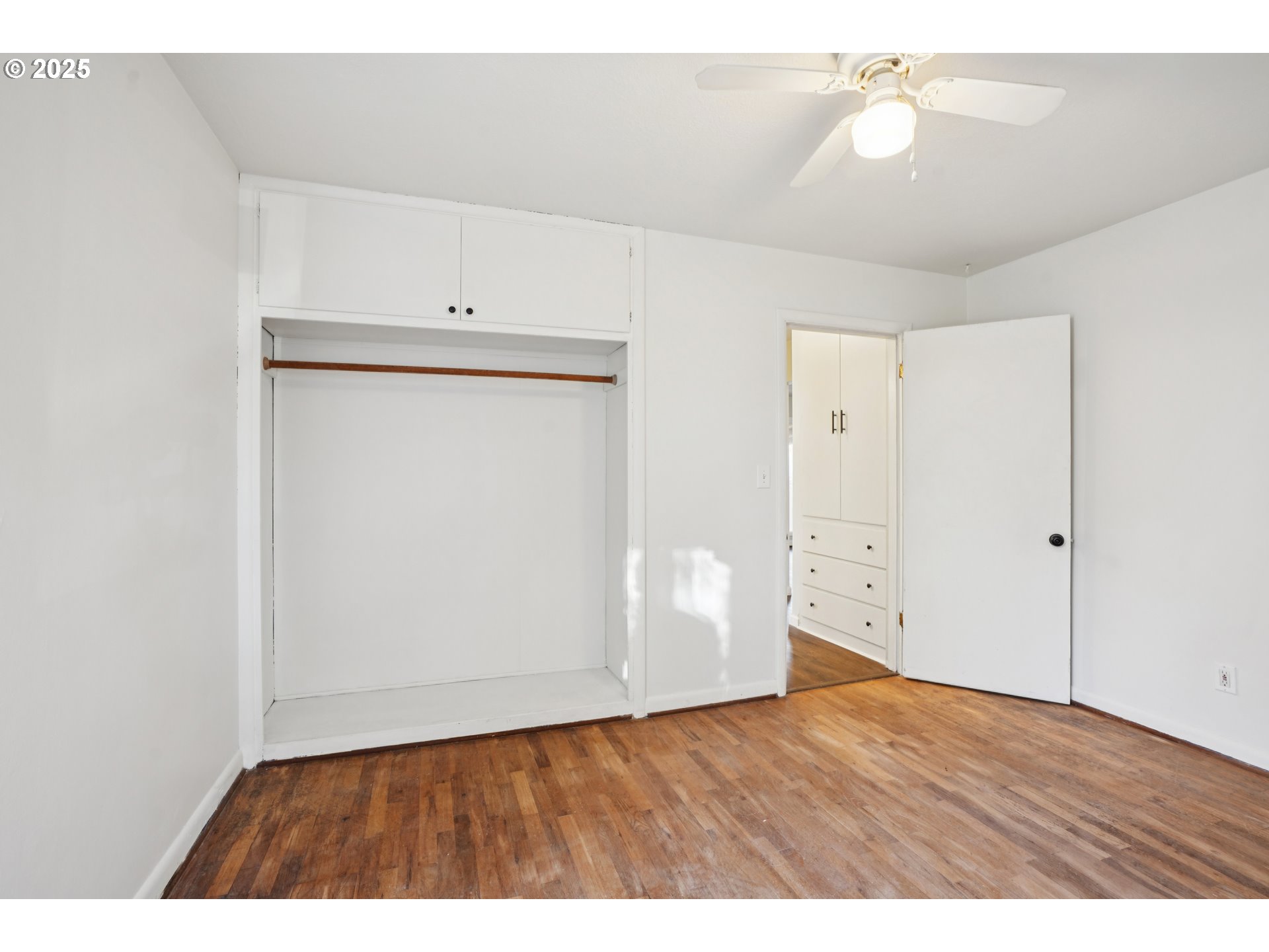 1315 North Russet Street Portland, OR 97217 - Photo 14 of 23 a view of an empty room with wooden floor