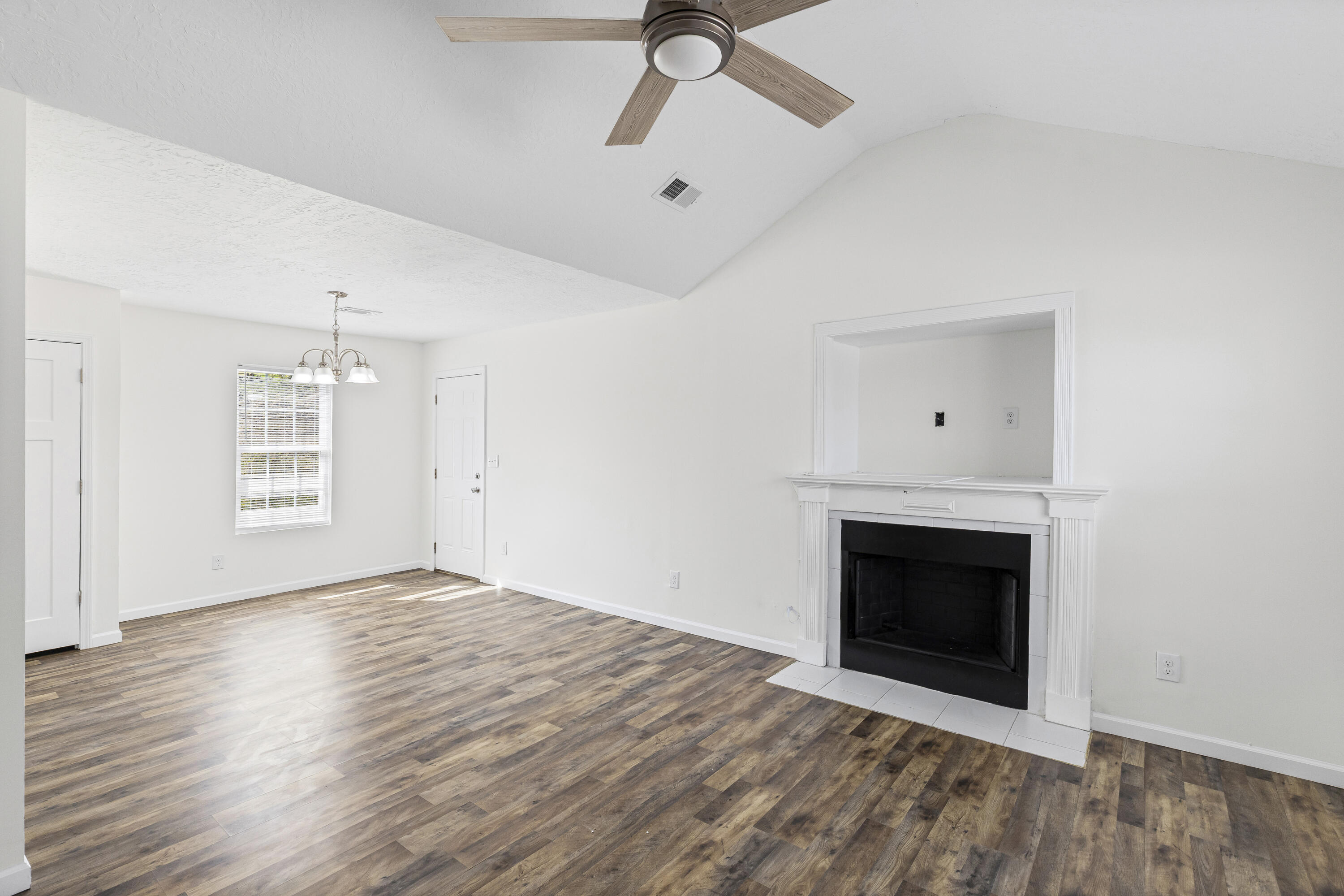 2812 Bennington Drive Hephzibah, GA 30815 - Photo 4 of 33 2026-03-03_2812_bennington_dr-srm-05